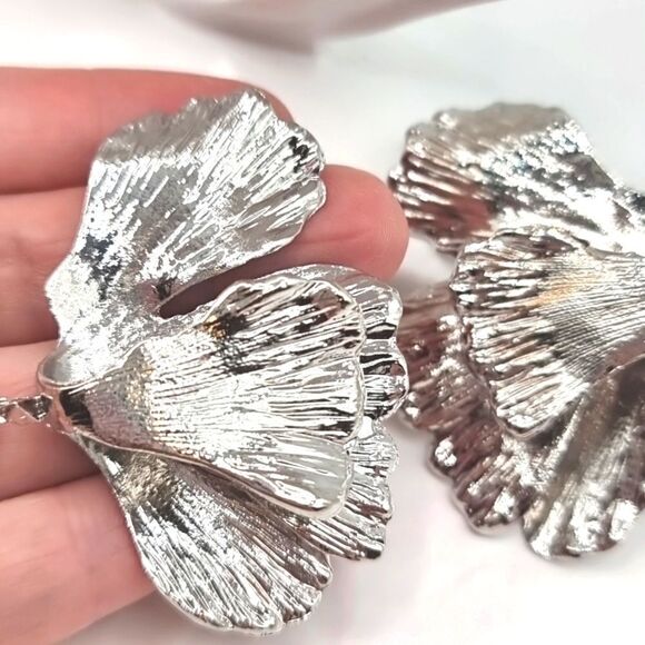 New ZARA GINKO LEAF earrings in silver! - Picture 7 of 12